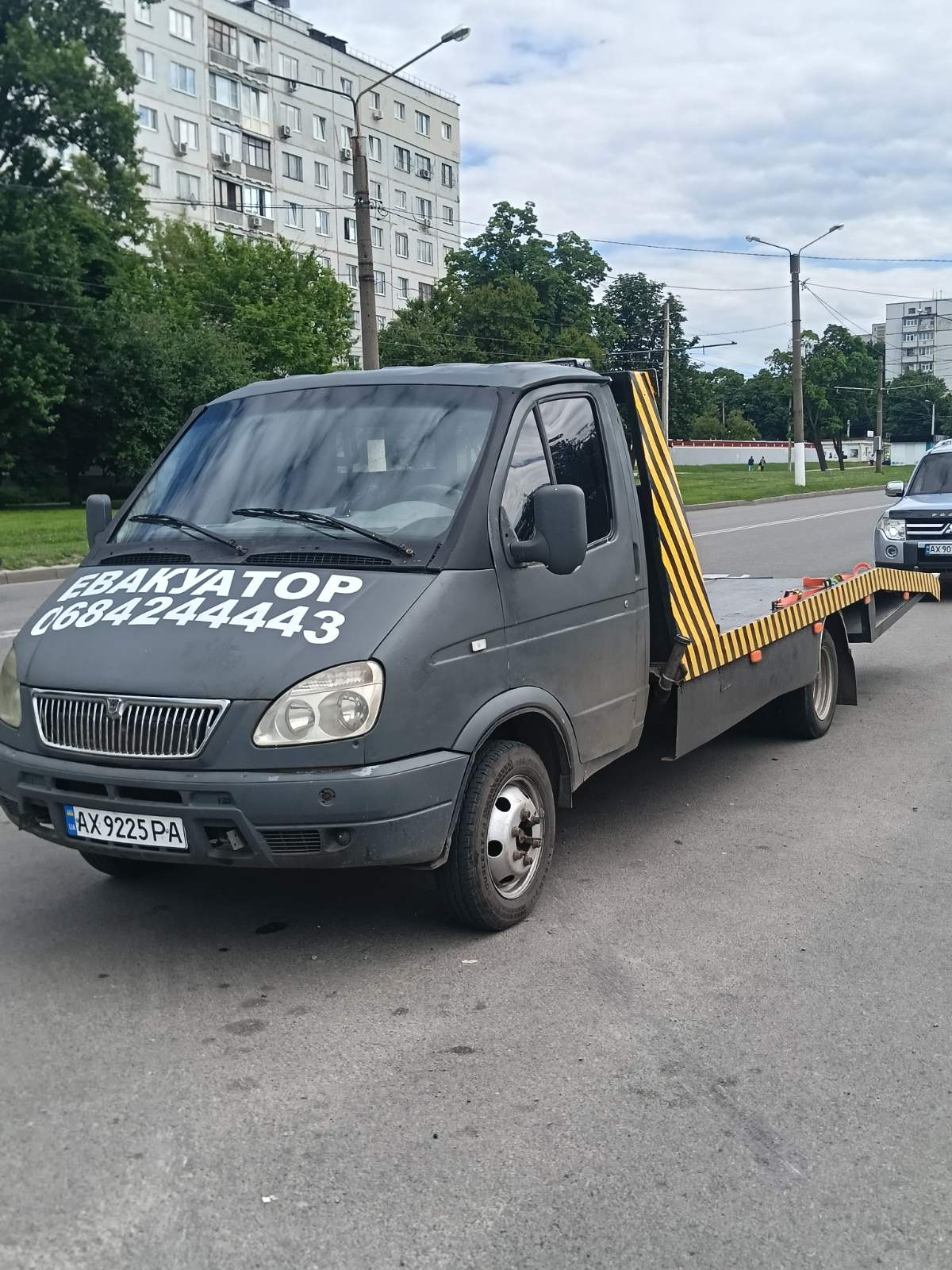 Автомобіль на евакуаторі